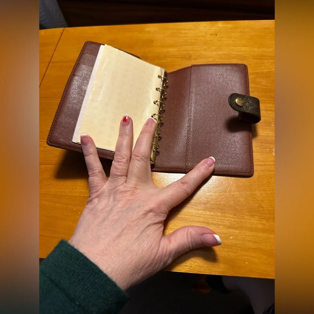 Louis Vuitton Brown Monogram Agenda in Like New Condition